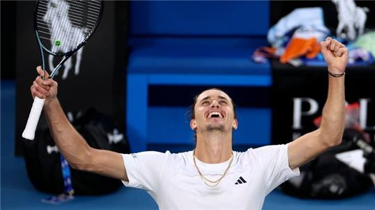 Trifft zu einer guten Uhrzeit für deutsche Tennisfans auf Carlos Alcaraz: Alexander Zverev.