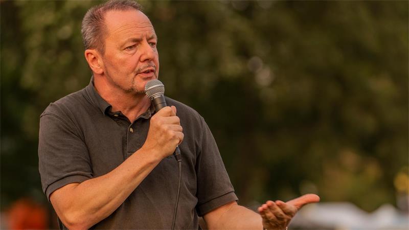 Bürgermeisterwahl: So wollen die Kandidaten Stade sicher machen Tristan Jorde kandidiert für die Linke.