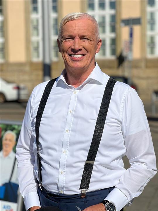 Tritt in in zwei Wochen gegen den parteilosen Amtsinhaber Kai Buchmann an: Jörg Prophet.