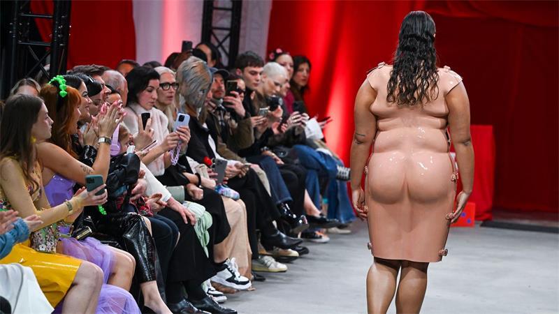 Trotz Body Positivity mussten Körper weiterhin klassischen Schönheitsnormen entsprechen. (Archivbild)
