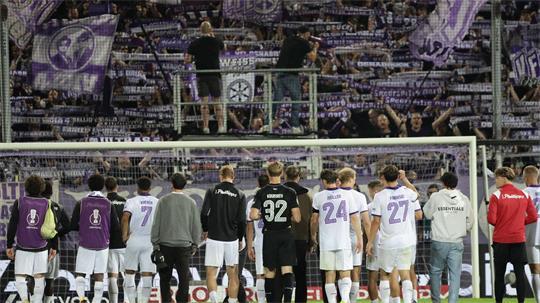 Trotz der Niederlage wurde der VfL Osnabrück von seinen Fans gefeiert.