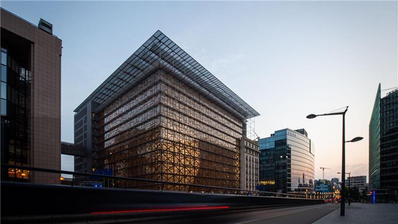 EU friert russisches Vermögen dauerhaft ein Trotz der ersten Einigung werden im Europagebäude auch in den kommenden Tagen noch schwierige Diskussionen erwartet. (Archivbild)