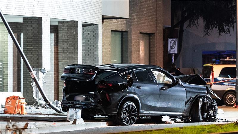 Trotz spektakulärer Fälle zeigt die Unfallstatistik für SUV keine Auffälligkeiten. (Archivbild)