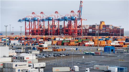 Trotz zahlreicher Probleme bleibt die deutsche Exportwirtschaft optimistisch. 