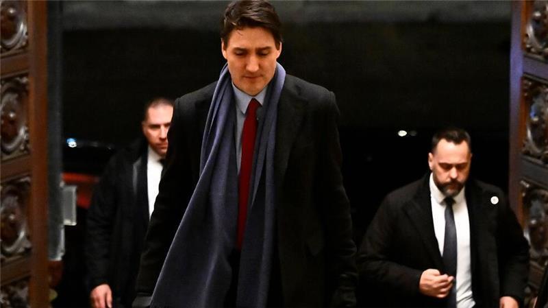 Trudeau kündigt Gegenzölle an. 