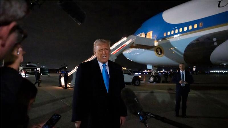 Bereit zum Gegenschlag: Wie die EU für Trumps Zölle plant Trump belegt Mexiko, China und Kanada mit Strafzöllen. (Archivbild)
