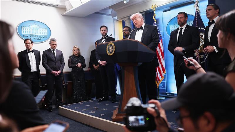 Trump briefte die Presse nach dem Vorfall.