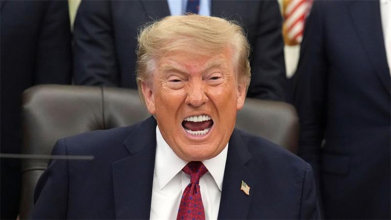 USA und Iran kämpfen um Kontrolle über Straße von Hormus Trump droht dem Iran abermals.