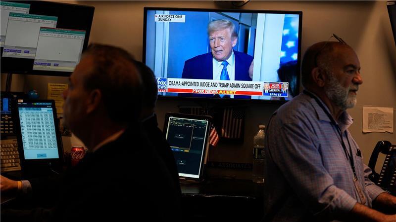 Trump droht mit weiteren Zöllen