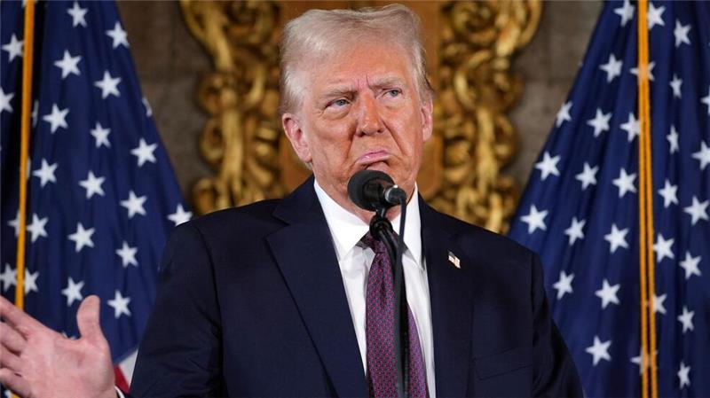 Trump ätzt über Brandbekämpfung - 16 Tote bei Feuern in LA Trump keilt erneut mit Kritik an der Brandbekämpfung in Los Angeles dazwischen. (Archivbild)