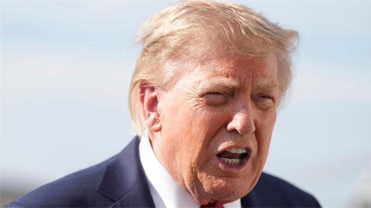 Trump kritisiert Gegner von Riesen-Rechenzentren. (Archivbild)
