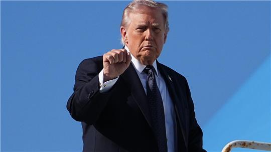 Trump kündigt verstärkte Angriffe auf den Iran an. 