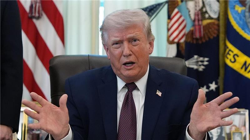 Trump ordnet die Bezahlung der Mitarbeiter des Heimatschutzministeriums an. (Archivbild)