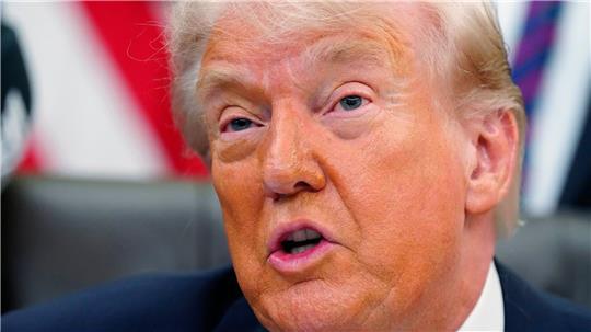 Trump setzt widersprüchliche Posts zum Konflikt mit dem Iran ab. 