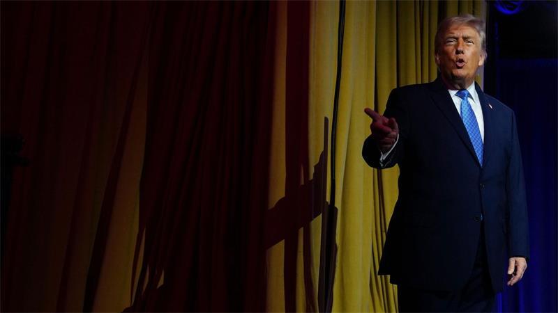 Trump sieht die Schuld für den Angriff auf das Frachtschiff beim Iran - und spricht von einem Verstoß gegen die vereinbarte Waffenruhe. (Archivbild)