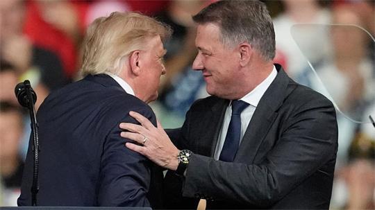 Trump und Audi-Chef Döllner bei der Wahlkampfveranstaltung. (Archivbild)