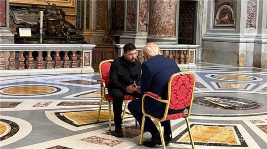 Trump und Selenskyj im Gespräch.