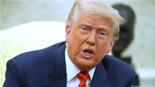 Trump verkündet die Kapitulation der Huthi gegenüber den USA.