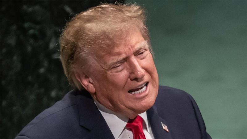 Trump verkündet die erste Zusammenkunft für Gespräche zwischen den USA und dem Iran seit Monaten. 
