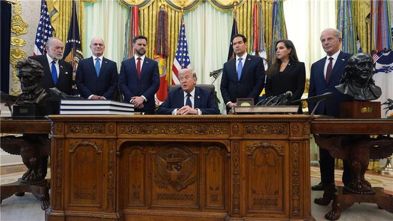 Trump verkündet Verlängerung der Waffenruhe im Libanon Trump will Netanjahu und Libanons Präsidenten Aoun empfangen.