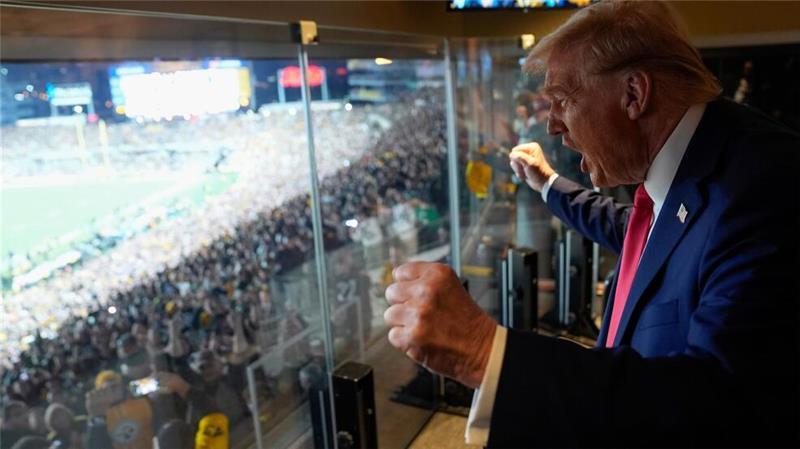 Trump will als erster amtierender Präsident einen Super Bowl vor Ort verfolgen.