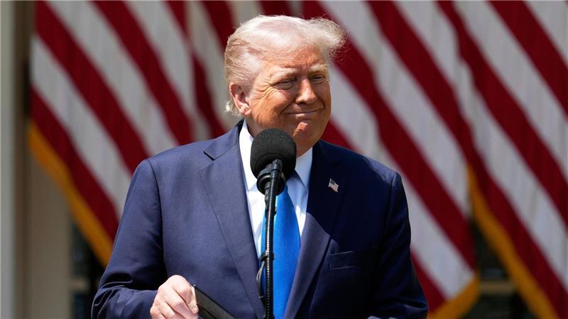 Trump will alle Käufer iranischen Öls mit Sanktionen belegen Trump will dem Iran den Geldhahn zudrehen.