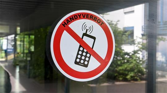 Tschechien plant an Handyverbot an Schulen ab September 2027. (Symbolbild)