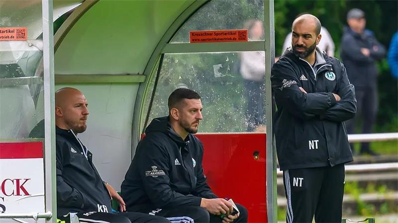 TuS-Trainer Nabil Toumi (rechts) hatte seiner Mannschaft nicht viel vorzuwerfen.
