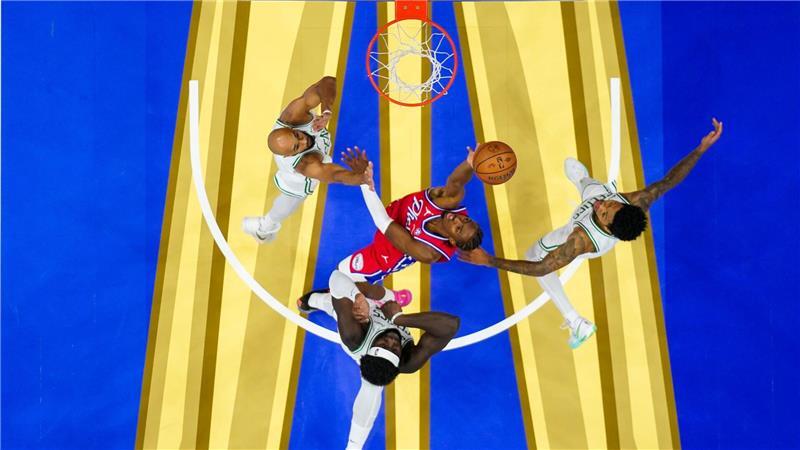 Bilder des Tages Tyrese Maxey (M) von den Philadelphia 76ers in Aktion.