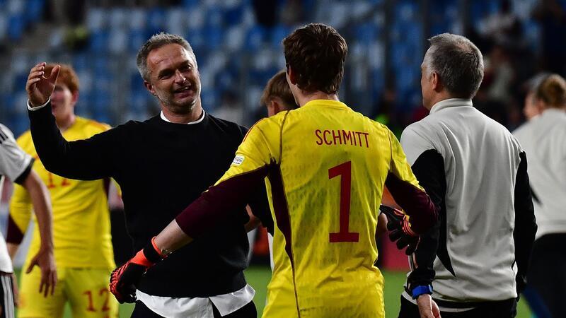 WM-Wintermärchen der U17 vor goldenem Moment U17-Trainer Christian Wück lässt offen, ob Max Schmitt im WM-Finale im Tor steht.