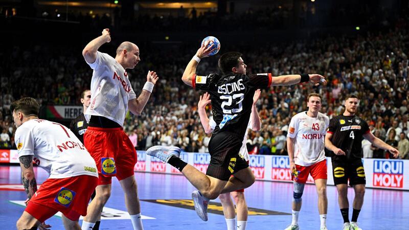 Sensation bleibt aus: DHB-Team scheitert im EM-Halbfinale U21-Weltmeister Renars Uscins (M) setzte viele erfolgreiche Akzente.