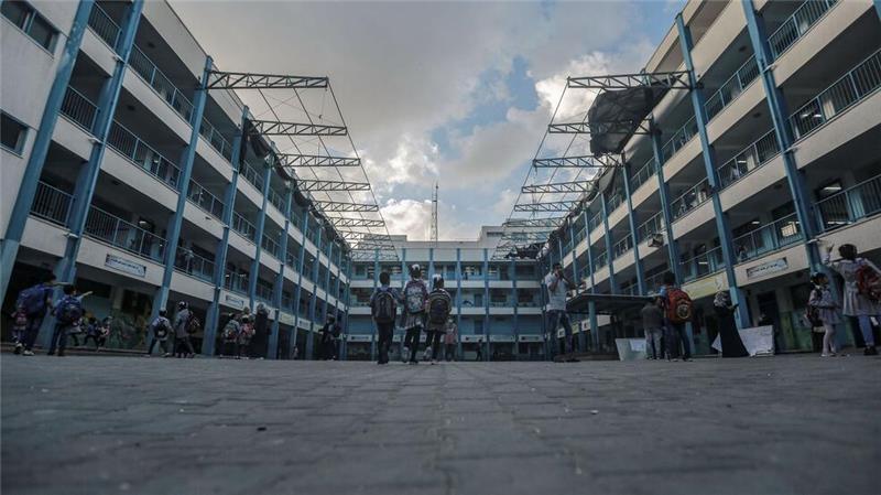 Millionen Menschen in Angst: Palästinenserhilfe vor dem Aus UNRWA betreibt hunderte Schulen, von denen viele im Gazakrieg als Notunterkünfte genutzt und teilweise zerstört wurden. (Archivbild)