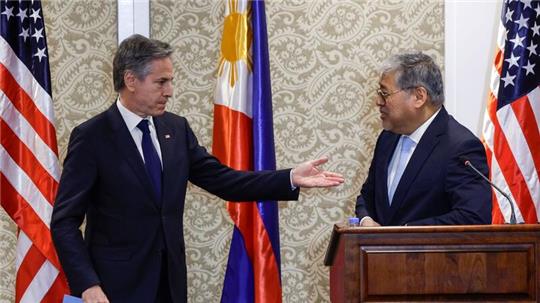 US-Außenminister Antony Blinken und der philippinische Außenminister Enrique Manalo: Die USA sichern den Philippinen angesichts zunehmender Spannungen mit China anhaltende Unterstützung zu.