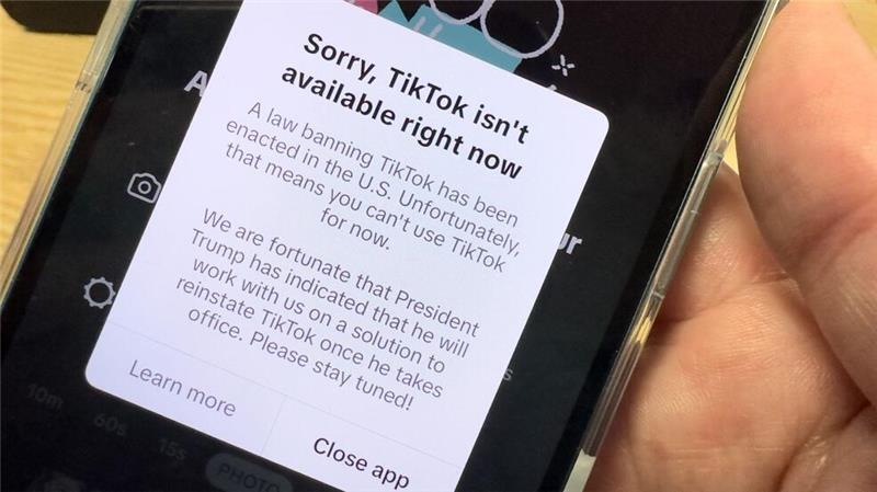 Tiktok kehrt in den USA plötzlich wieder zurück US-Nutzer bekamen in der Tiktok-App vorübergehend nur noch eine Warnmeldung zu sehen.
