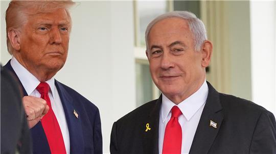US-Präsident Donald Trump (l) begrüßt Israels Ministerpräsident Benjamin Netanjahu im Weißen Haus.