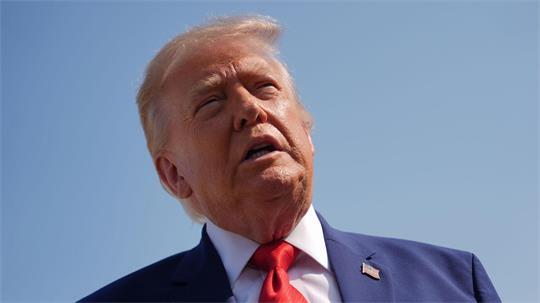 US-Präsident Donald Trump pausierte die Angriffe im Iran nach eigenen Angaben auf Bitten der Vermittlerländer. (Archivbild)
