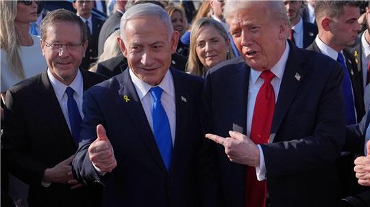US-Präsident Donald Trump (r-l), der israelische Ministerpräsident Benjamin Netanjahu und Israels Präsident Izchak Herzog. (Archivbild)