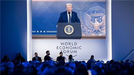US-Präsident Donald Trump sieht in niedrigeren Ölpreisen einen Weg, den russischen Angriffskrieg gegen die Ukraine zu beenden. (Archivbild)