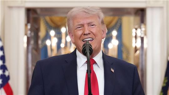 US-Präsident Donald Trump spricht von enormen Fortschritten im Krieg gegen den Iran. Teheran widerspricht den US-Erfolgsmeldungen. 