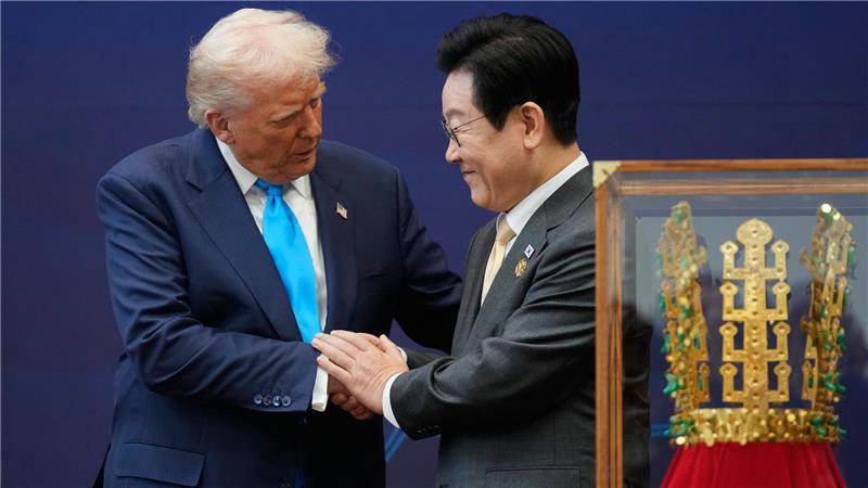 Trump genehmigt Südkorea Bau von atomgetriebenen U-Booten US-Präsident Donald Trump und Südkoreas Präsident Lee Jae Myung haben bei ihrem Treffen am Mittwoch über atomgetriebene U-Boote gesprochen.