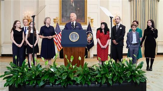 US-Präsident Joe Biden hat Deutschland für seinen Beitrag in einem internationalen Gefangenenaustausch gedankt.