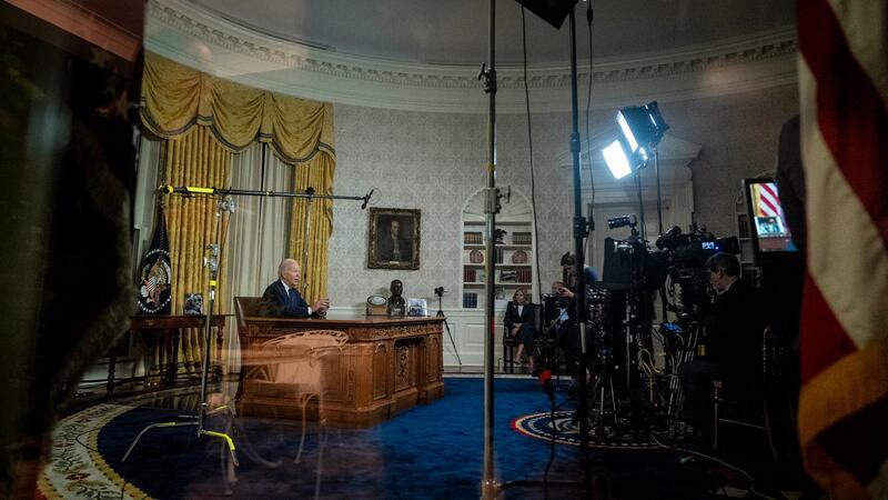US-Präsident Joe Biden spricht im Oval Office des Weißen Hauses über den Krieg in Nahost und der Ukraine.