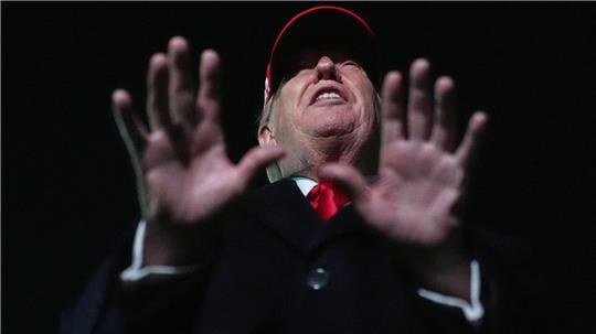 US-Präsident Trump droht der iranischen Revolutionsgarde mit dem Abschuss ihrer Boote.