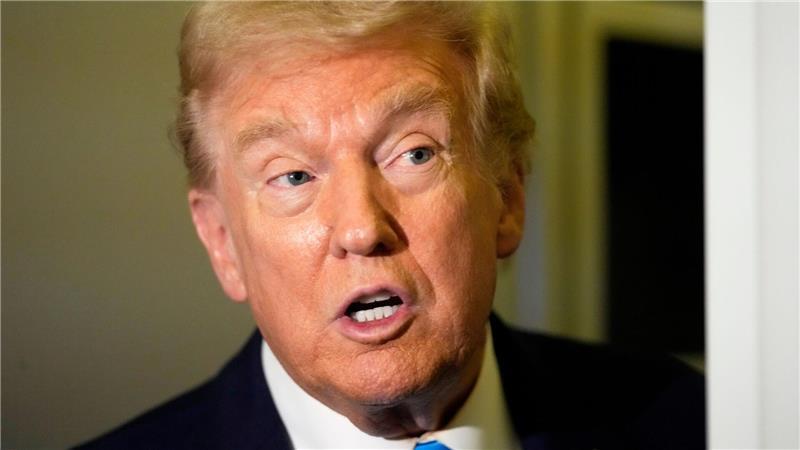Trump kündigt zusätzliche Zölle gegen Kanada an US-Präsident Trump kündigt zusätzliche Zölle gegen Kanada an.