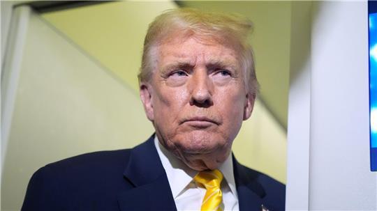 US-Präsident Trump will eine Milliardensumme von der BBC einklagen.