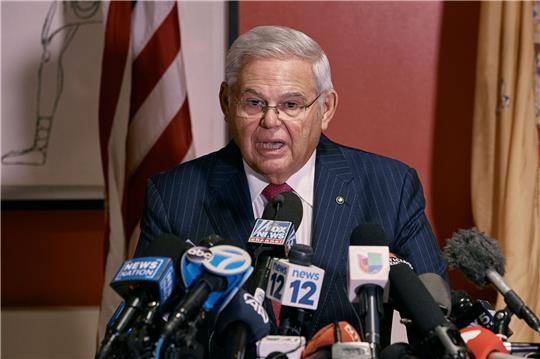 US-Senator Bob Menendez aus New Jersey soll die ägyptische Regierung begünstigt und im Gegenzug persönliche Vorteile erlangt haben.