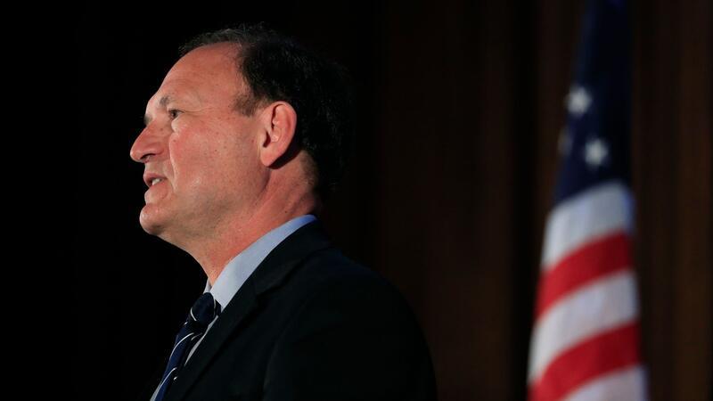 US-Supreme-Court-Richter Samuel Alito meldete in seinen Finanzunterlagen Konzertkarten im Wert von 900 Dollar als Geschenk von Gloria Fürstin von Thurn und Taxis. (Archivbild)