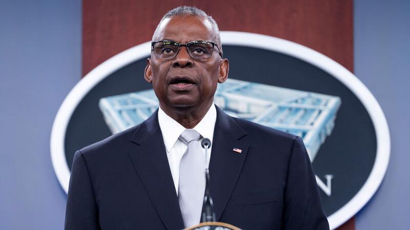Lloyd Austin auf Intensivstation - Amtsgeschäfte übergeben US-Verteidigungsminister Lloyd Austin hatte eine Prostatakrebserkrankung zunächst geheim gehalten.
