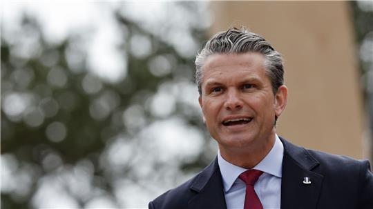US-Verteidigungsminister Pete Hegseth erhöht den Druck auf Kuba verbal weiter. (Archivbild)