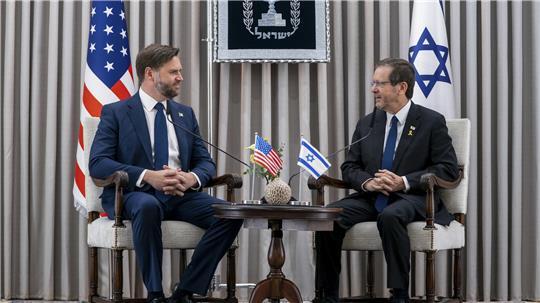 US-Vizepräsident JD Vance (l) und der israelische Präsident Isaac Herzog